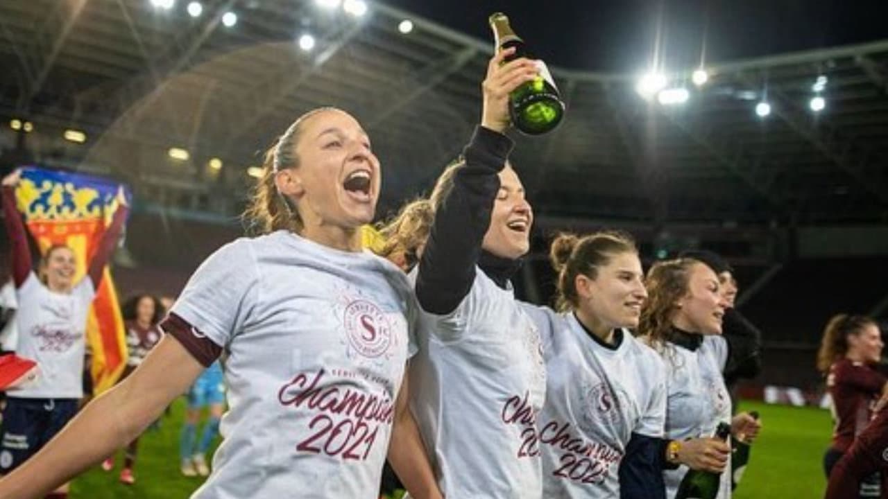 Alyssa Lagonia becomes Swiss Champion with Servette
